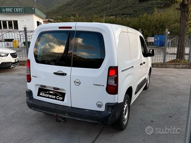 Opel combo 1.5 turbo d 130 cv furg. gancio train