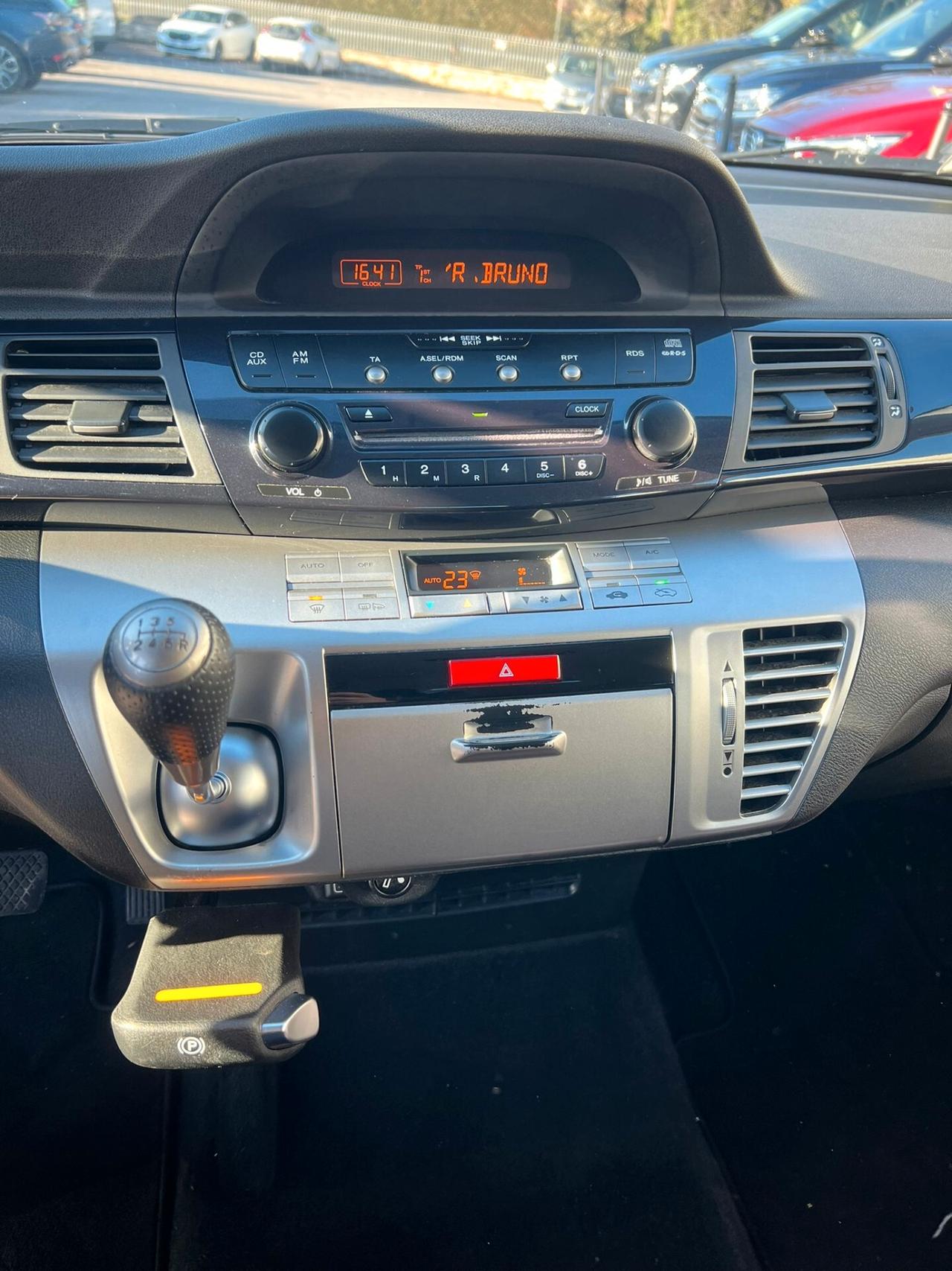 Honda FR-V 1.8 16V i-VTEC Executive