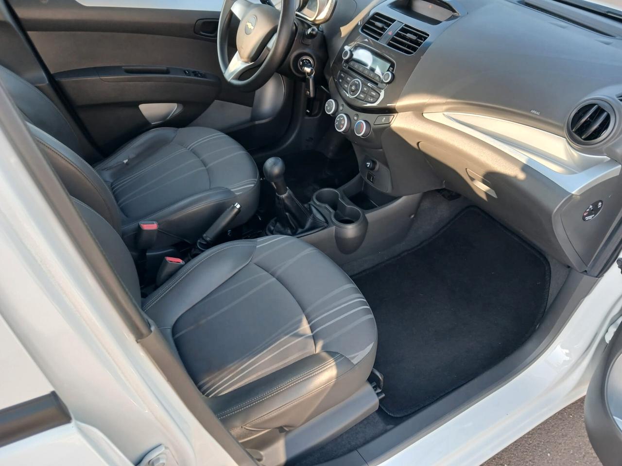 Chevrolet Spark 1.0 LT
