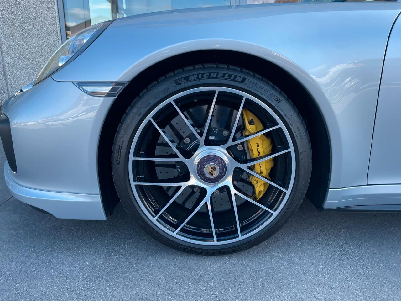 Porsche 911 3.8 Turbo S Coupé PCCB e Lift System