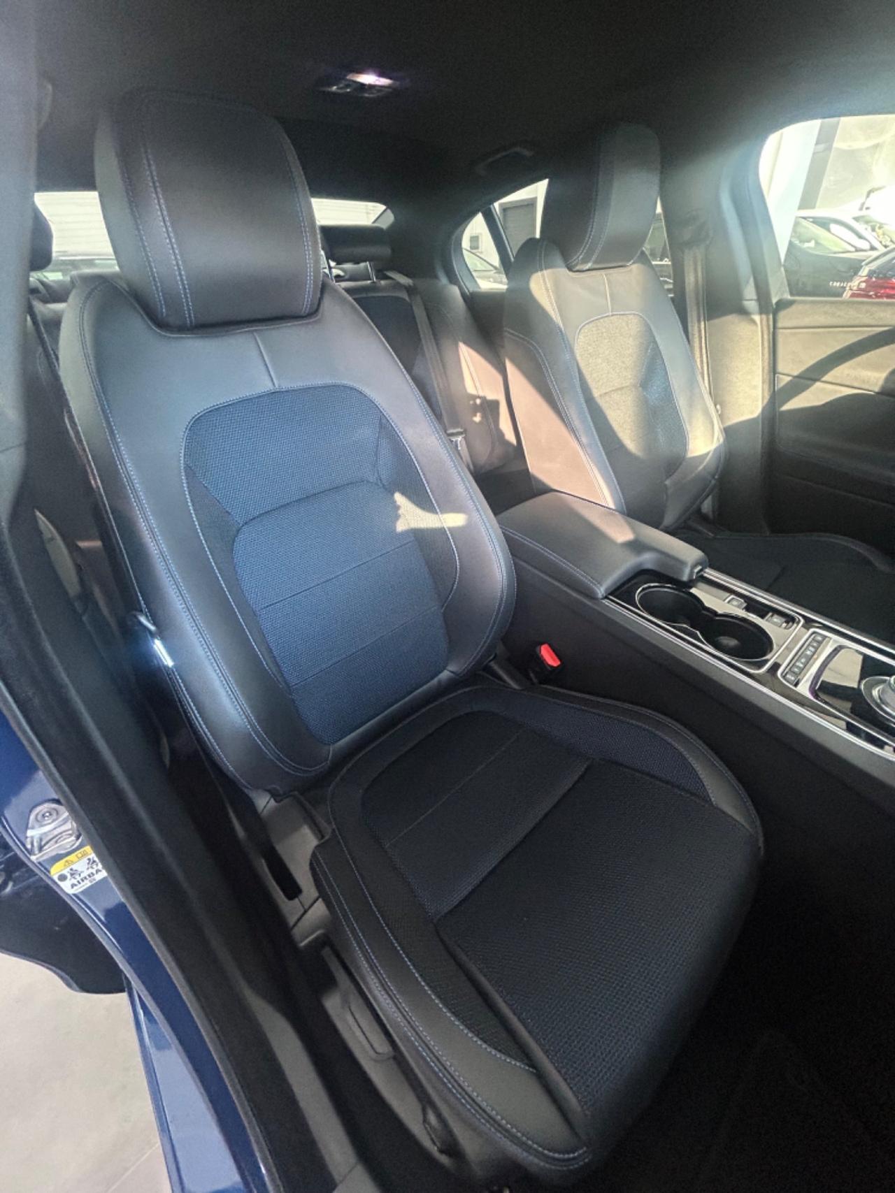 Jaguar XE 2.0 D Turbo 180CV R-Sport FINANZIABILE