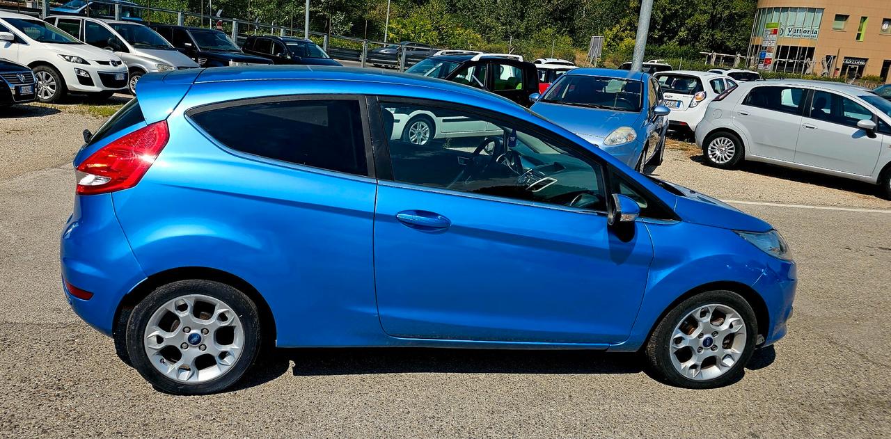 Ford Fiesta 1.4 TDCi 70CV 3 porte Titanium