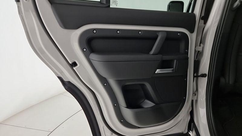 Land Rover Defender 110 3.0D I6 200 CV AWD Auto X-Dynamic SE