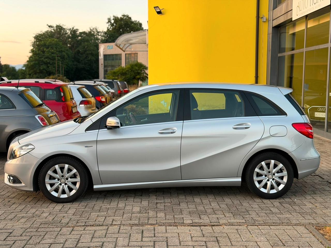 Mercedes-benz B 180 Premium