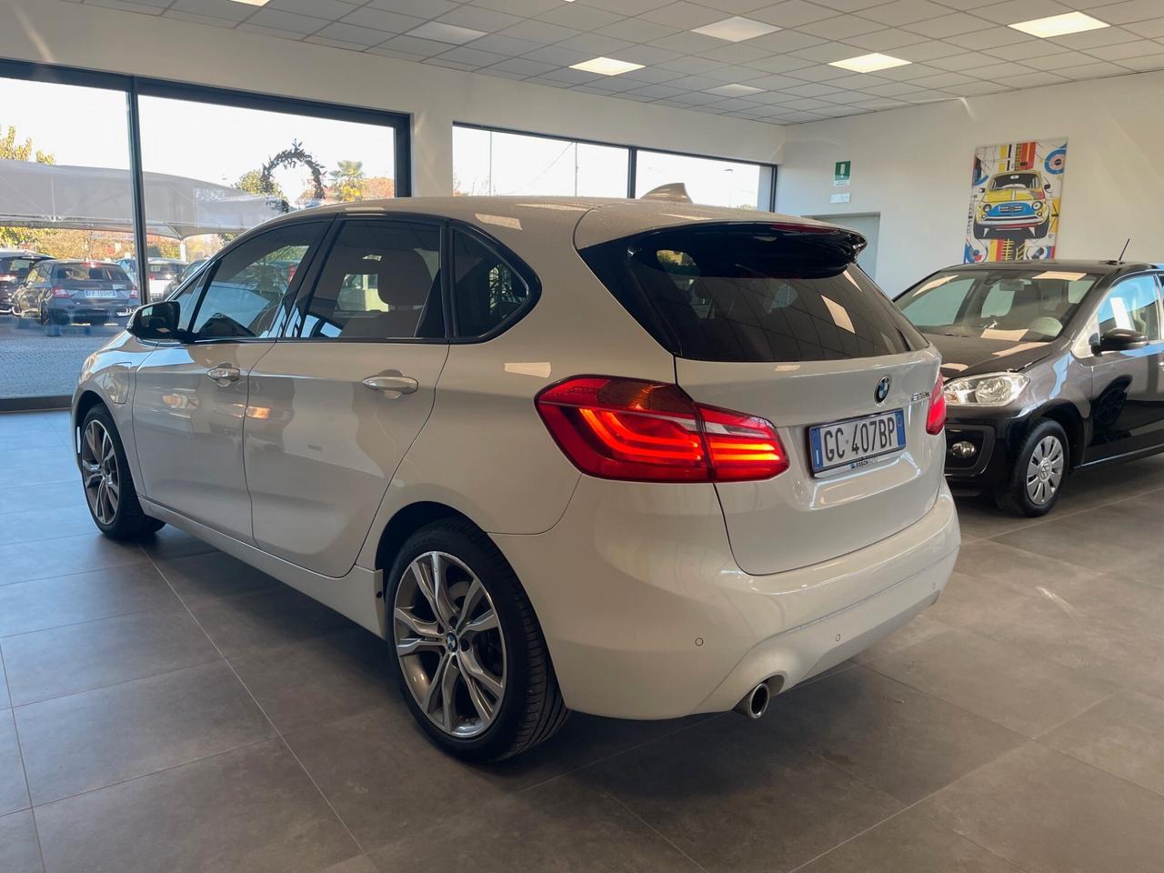 Bmw 2er Active Tourer 225xe iPerformance Business aut.