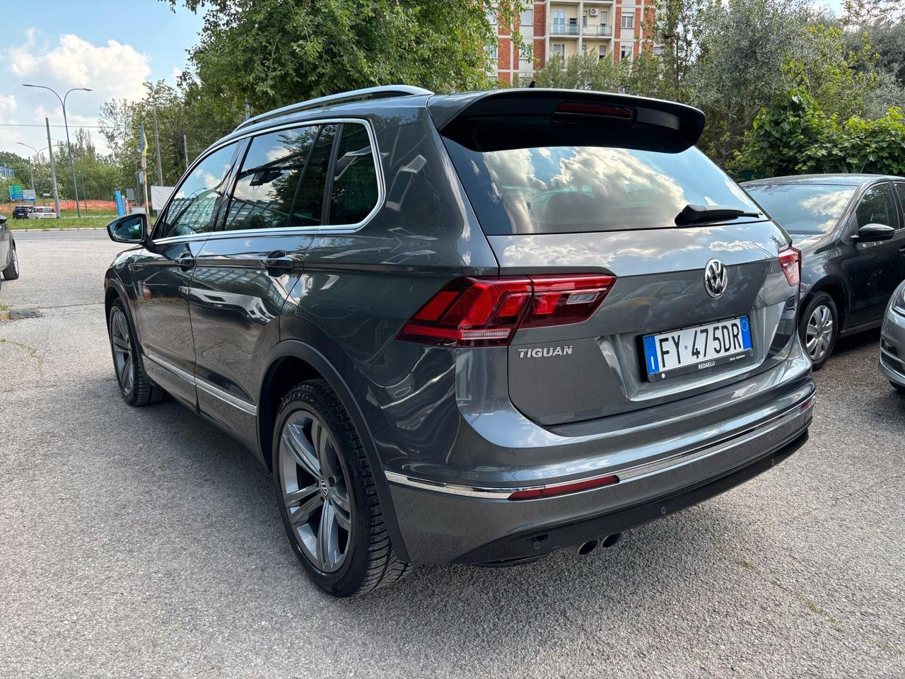 Volkswagen Tiguan 1.6 TDI Sport R-Line OK Neopatentati