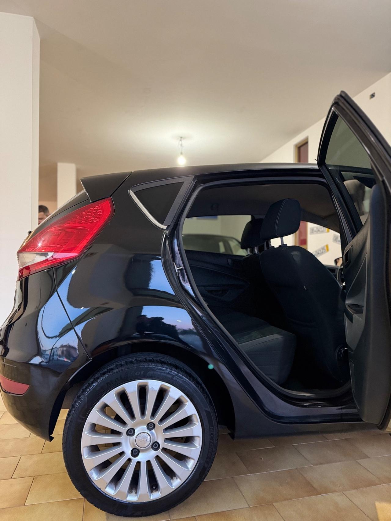 Ford Fiesta Fiesta+ 1.4 TDCi 68CV 5 porte