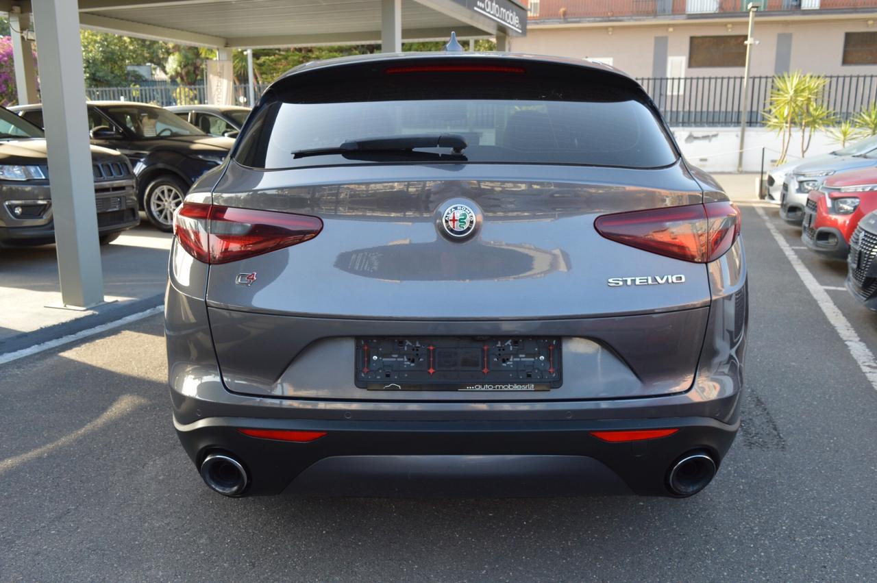 Alfa Romeo Stelvio 2.2 Turbodiesel 210 CV AT8 Q4 Executive