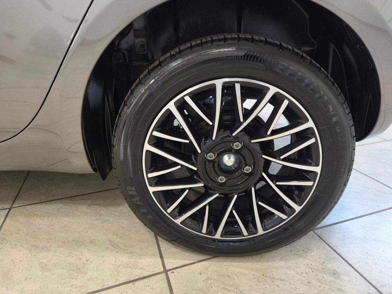 Lancia Ypsilon 1.0 FireFly 5 porte S&S Hybrid Gold Plus