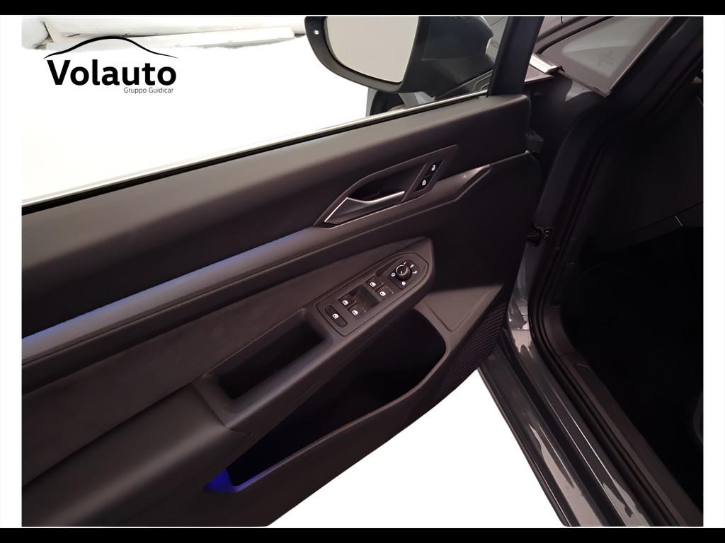 VOLKSWAGEN Golf VIII 2024 - Golf 2.0 tdi Style 150cv dsg