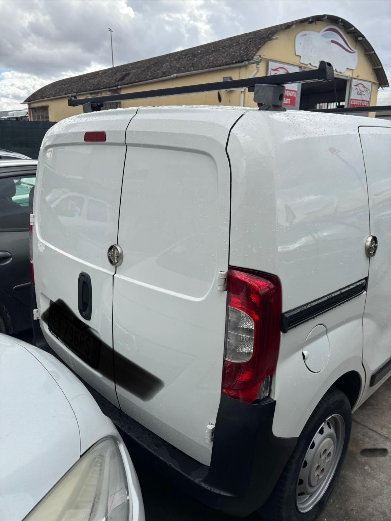 Peugeot bipper autocarro