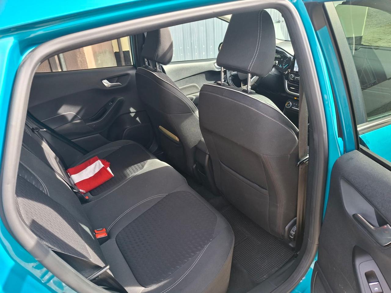 Ford Fiesta 1.5 diesel 5 porte tetto apribile 2018 neopatentati