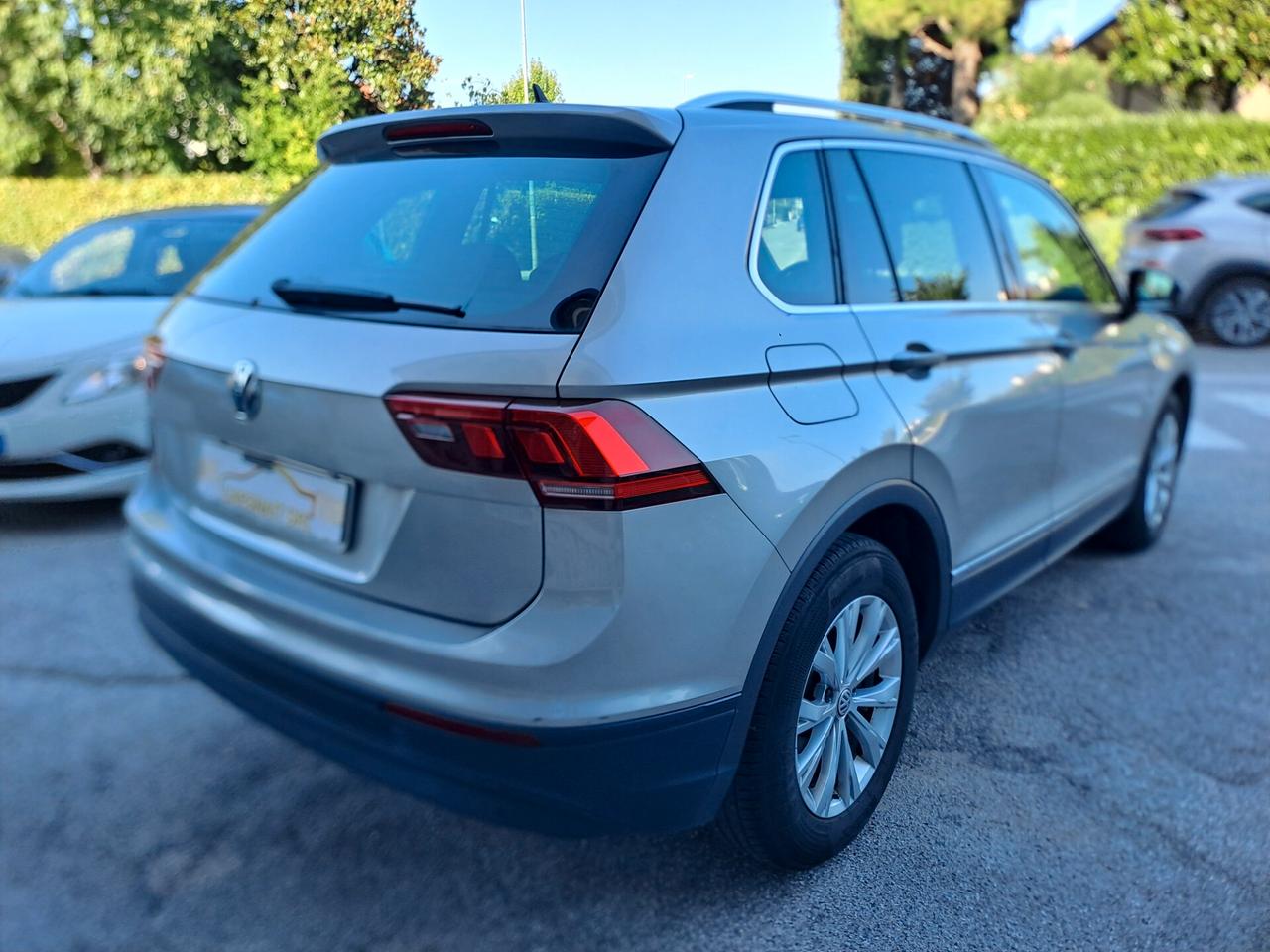 Volkswagen Tiguan 2.0 TDI SCR DSG Business BlueMotion Technology