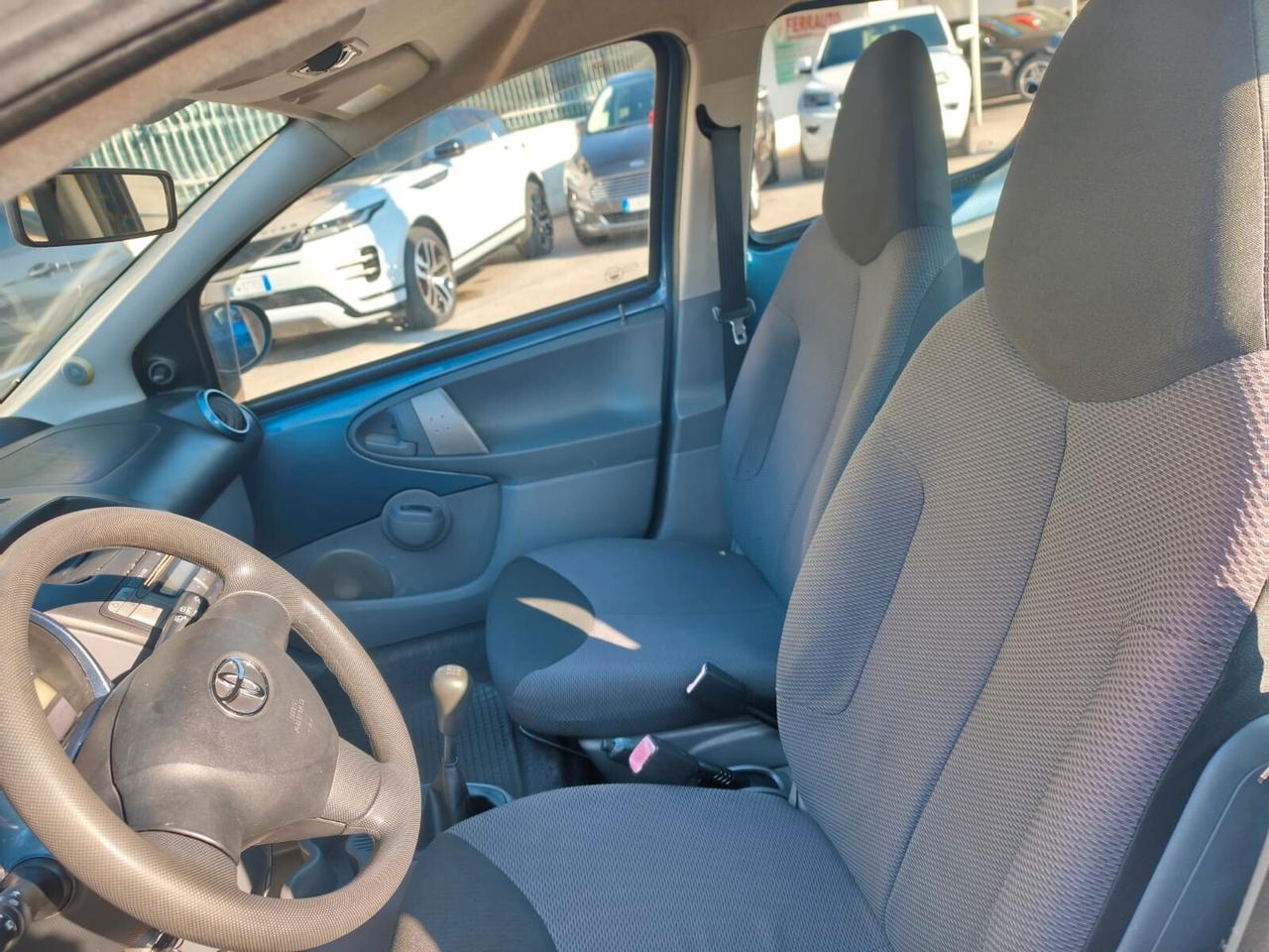 Toyota Aygo 1.0 12V VVT-i 5 porte Sol