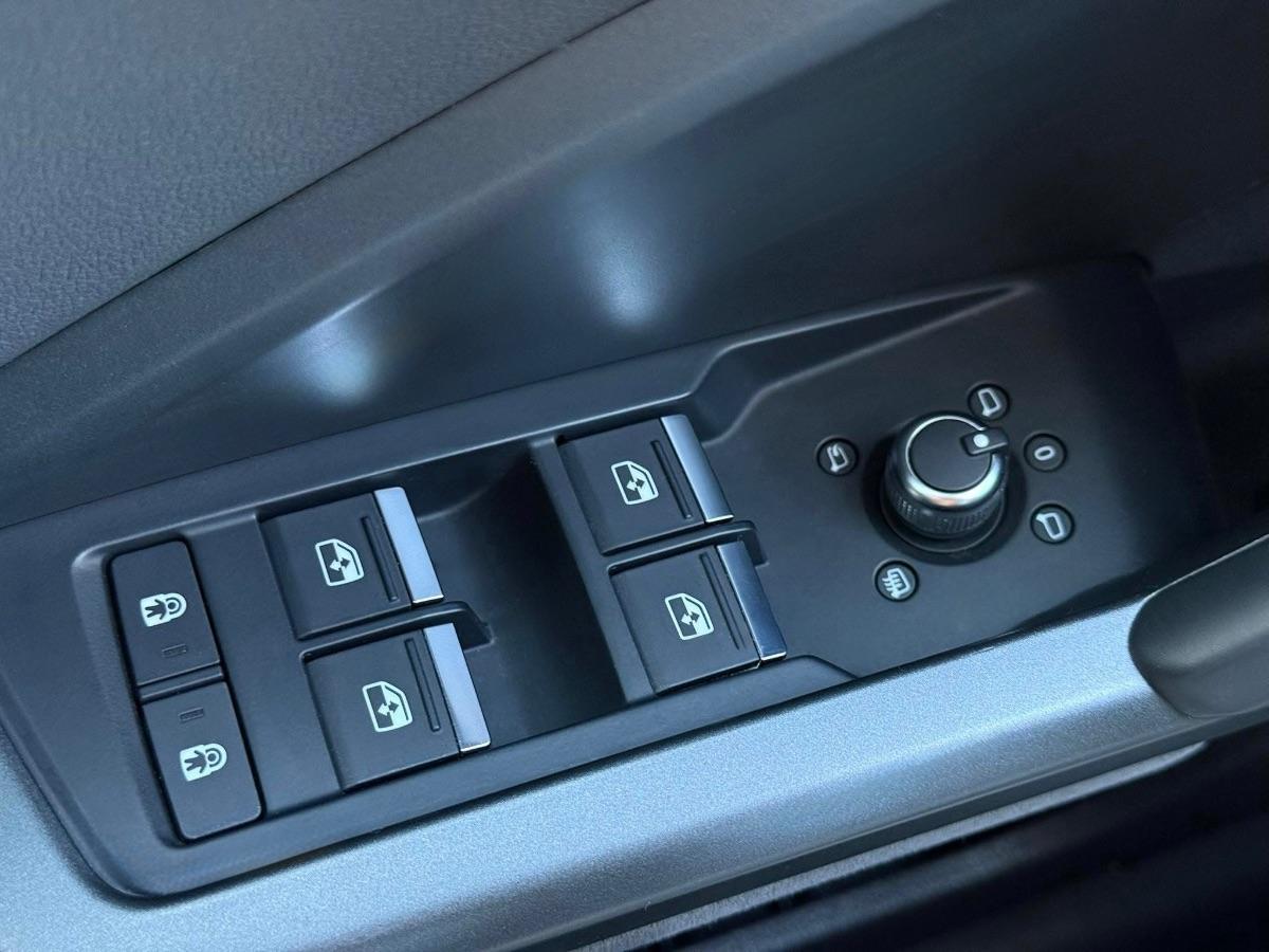 Audi Q3 Sportback 35TDI S-line Identity Black 150CV