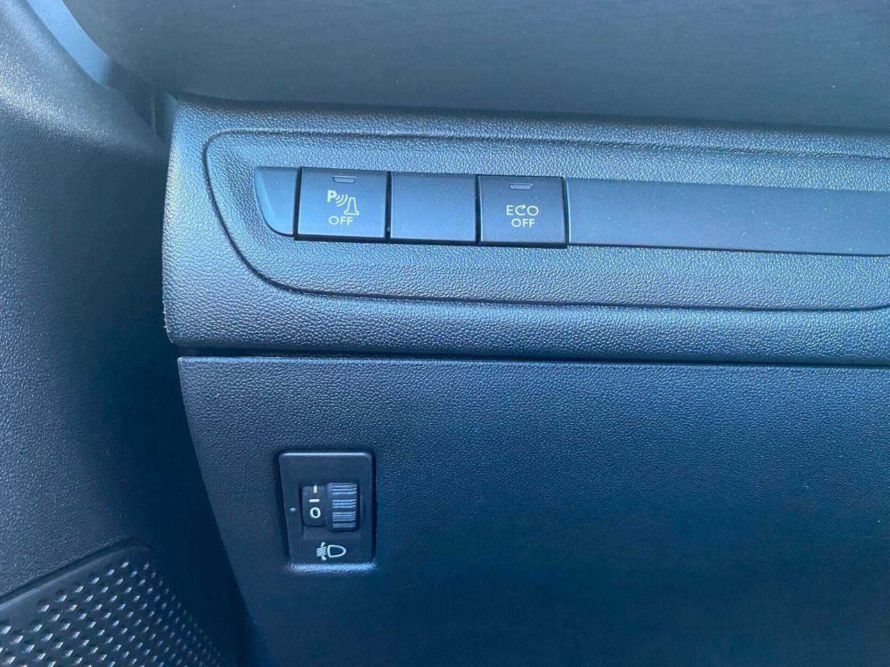 Peugeot 208 PureTech 82 Stop&Start 5 porte Allure >PERFETTA !!!