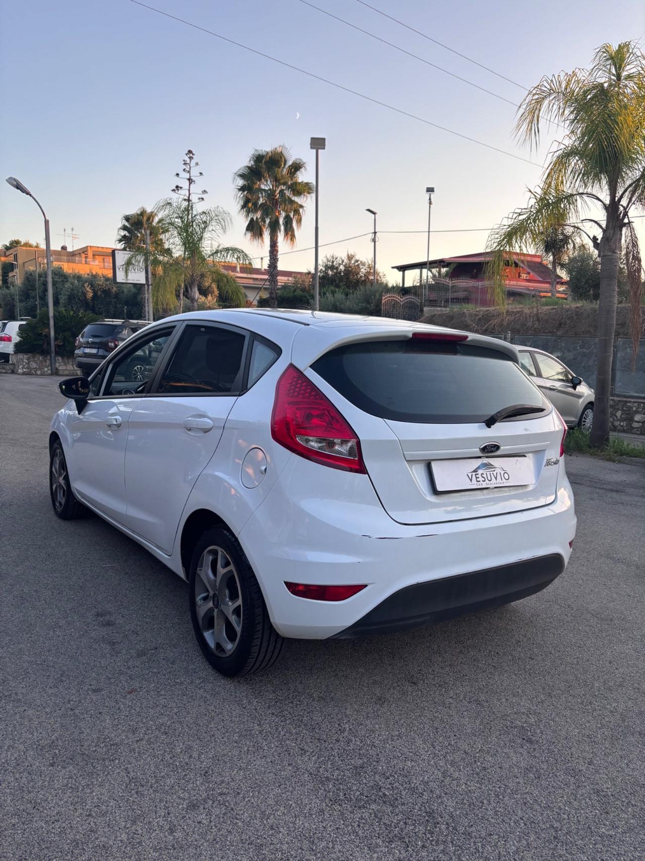 Ford Fiesta 1.4 90 CV GPL