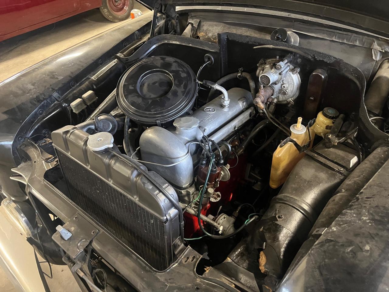 Mercedes 180 Ponton Bauletto