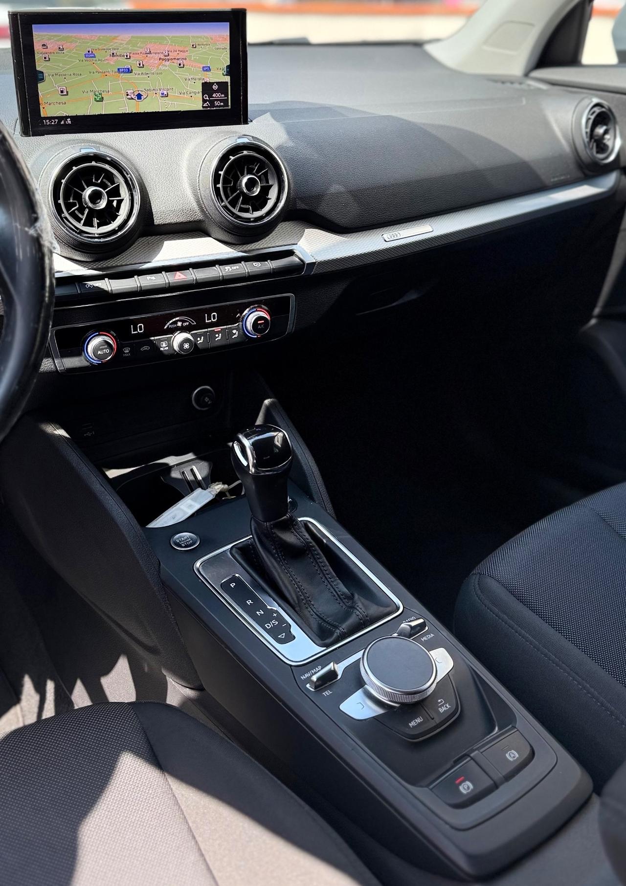 Audi Q2 1.5 Benzina Identity Black Automatica 150 Cv