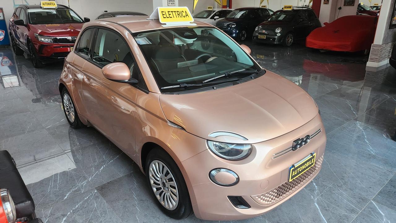 Fiat 500 La Prima Berlina 42 kWh