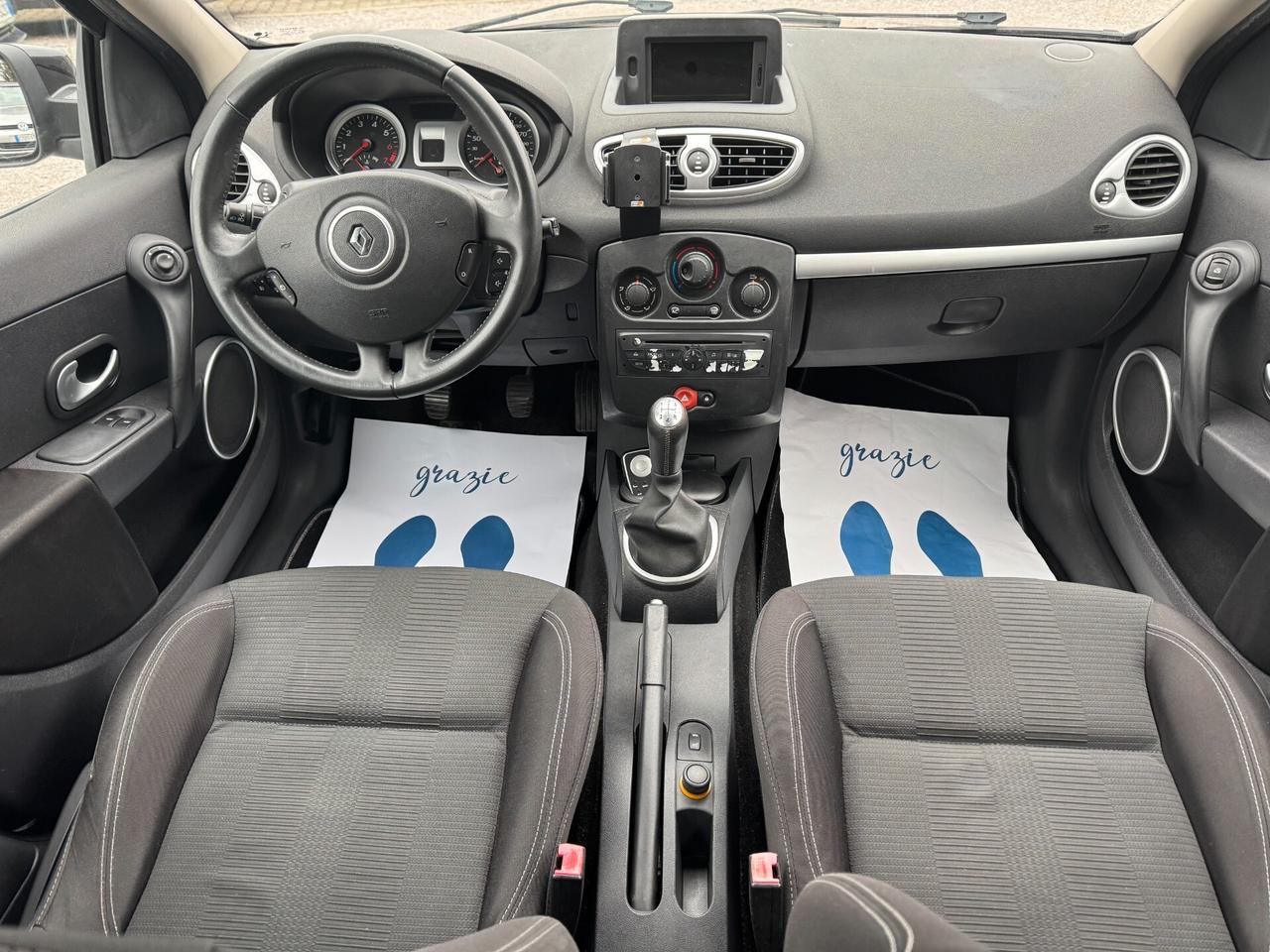 Renault Clio 1.2 16V 5 porte Confort neopatentati