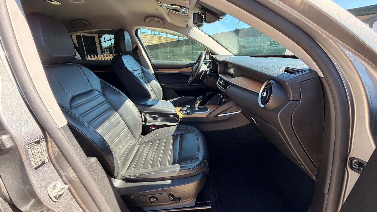 Alfa Romeo Stelvio 2.0 Turbo 280 CV AT8 Q4 First Edition