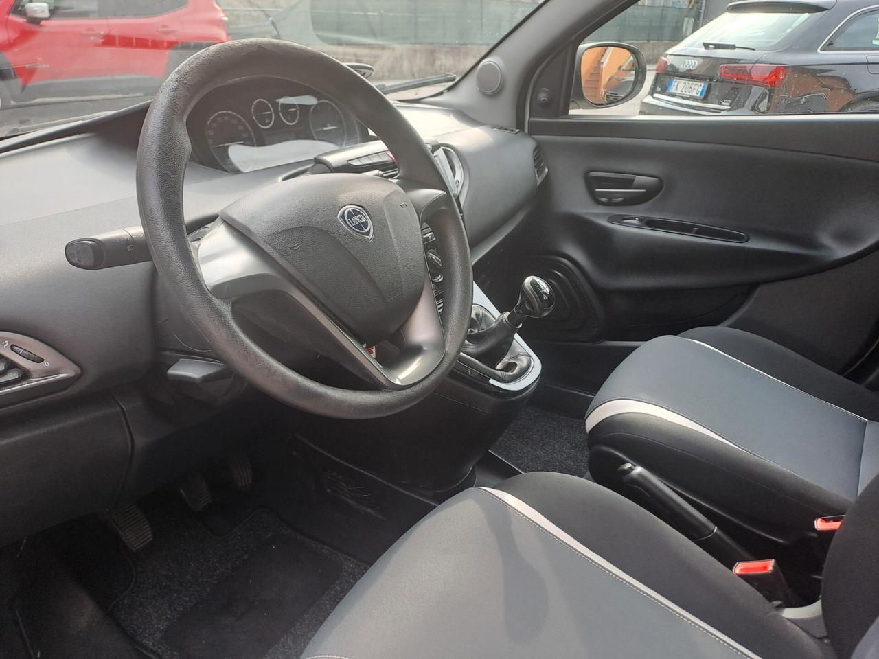 Lancia Ypsilon 1.3 MJT DIESEL *OK NEOPATENTATI*