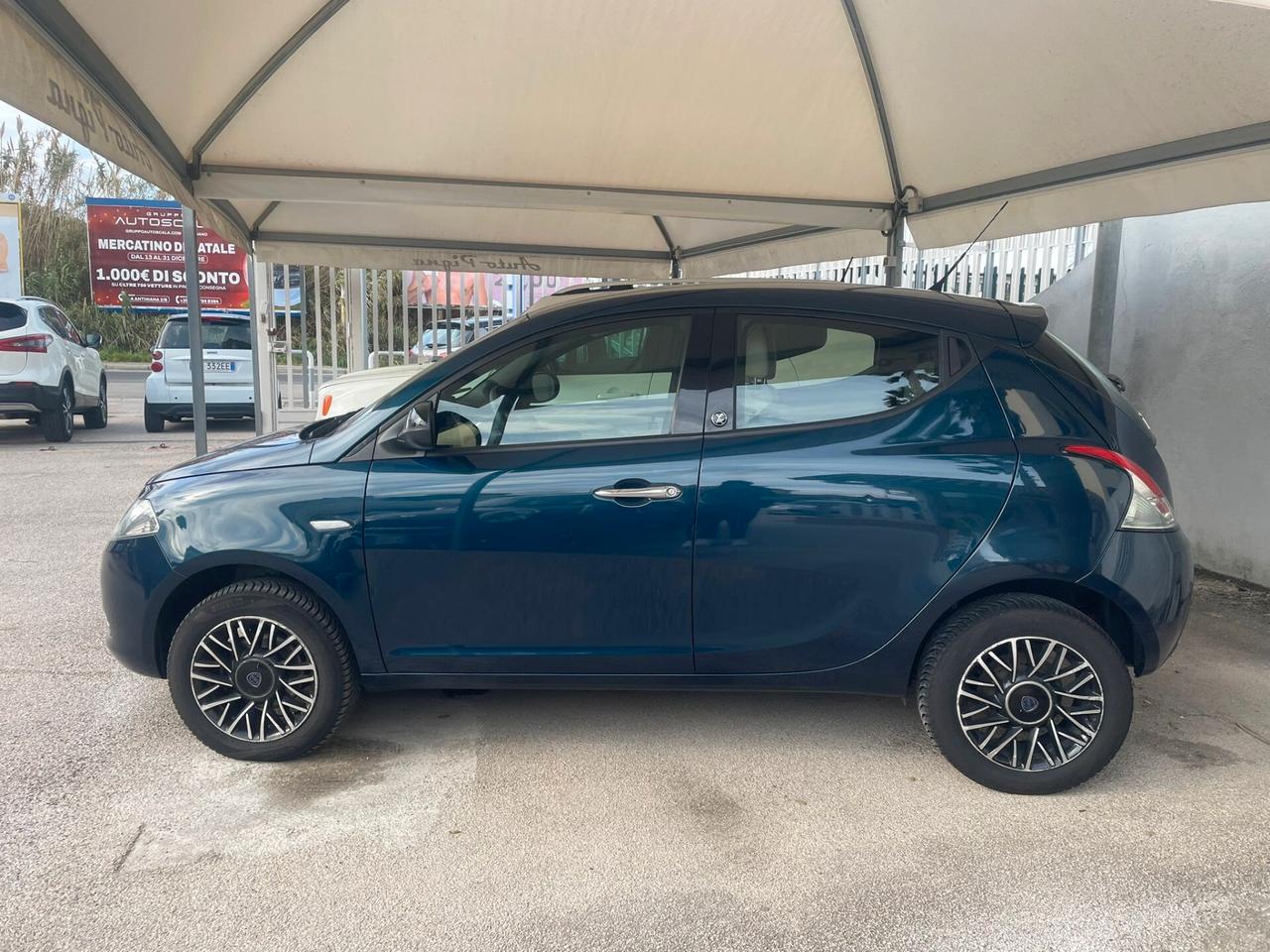 Lancia Ypsilon 0.9 TwinAir 85 CV 5 porte Metano Ecochic 30th Ann.