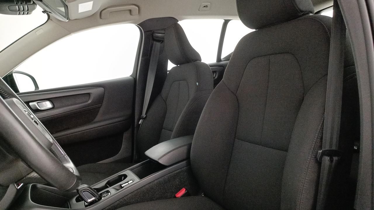 VOLVO XC40 1.5 t2 Momentum auto my21