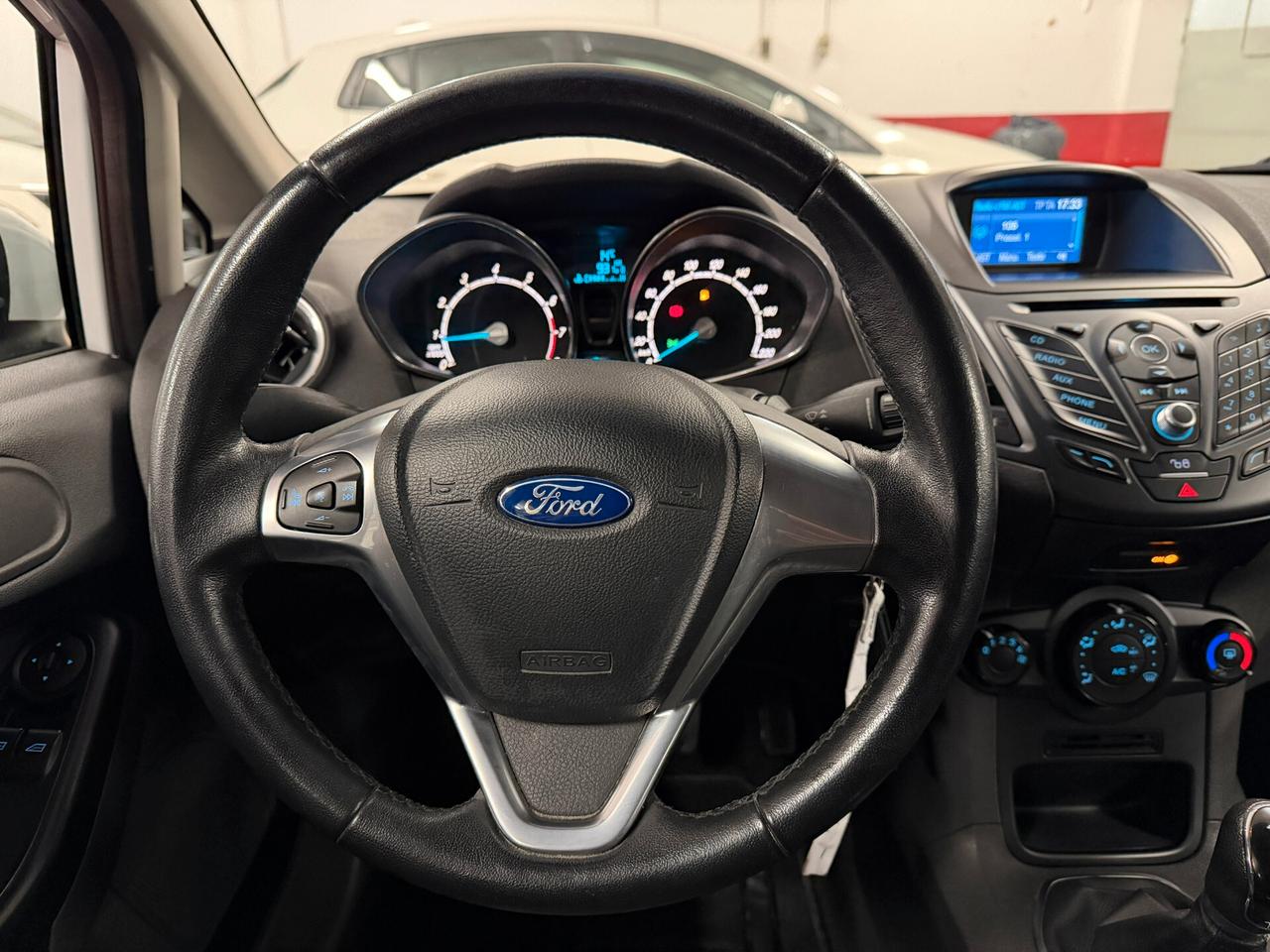 Ford Fiesta 1.2 60CV 5 porte Titanium