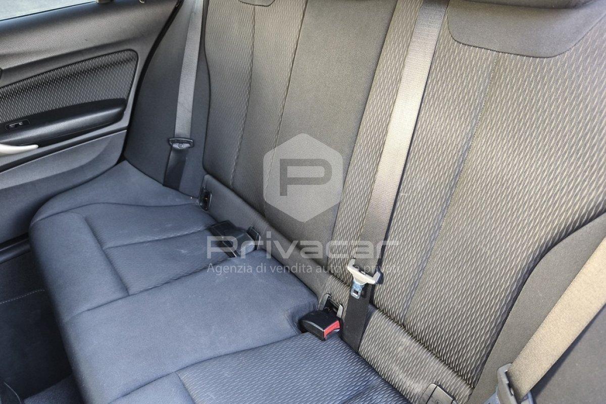 BMW 116d 5p. Advantage