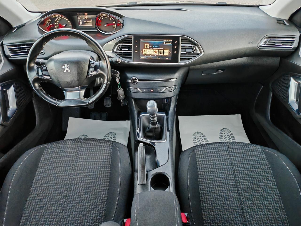 Peugeot 308 15BlueHDi navig led Autocarro n.1 2020