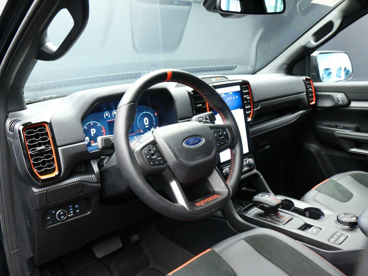 Ford Ranger Raptor 2.0 ecoblue 210cv auto pronto disponibile con due versione di colori