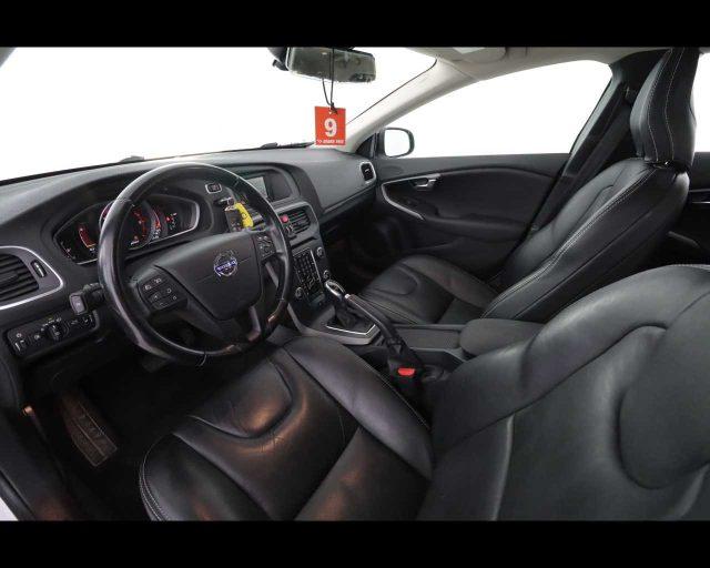 VOLVO V40 Cross Country D2 1.6 Powershift Momentum