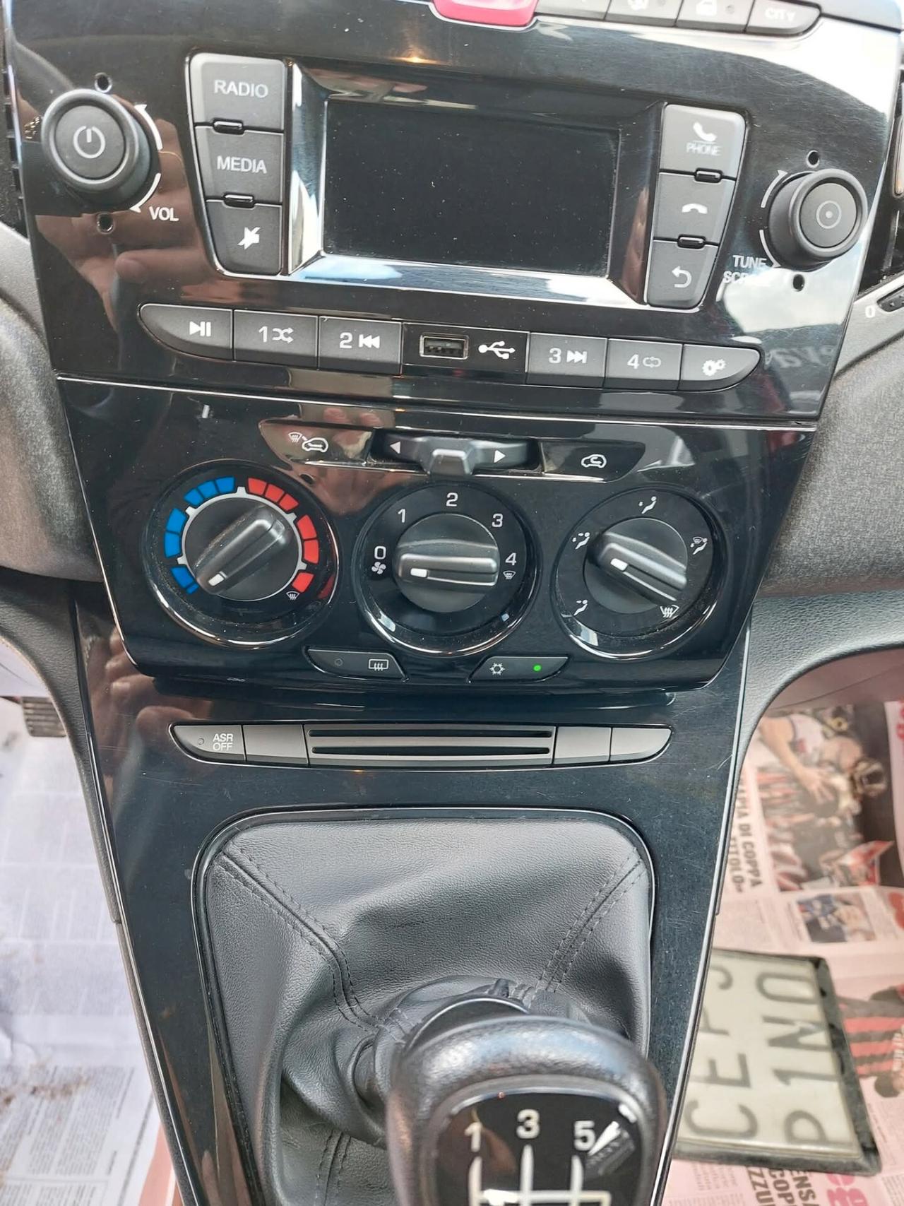 Lancia Ypsilon 1.0 S&S Hybrid Ecochic Silver