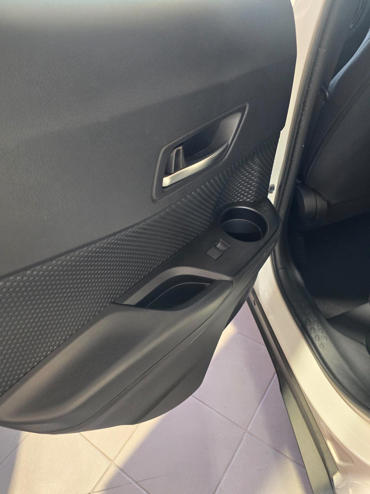 Toyota C-HR 1.8 Hybrid E-CVT Active