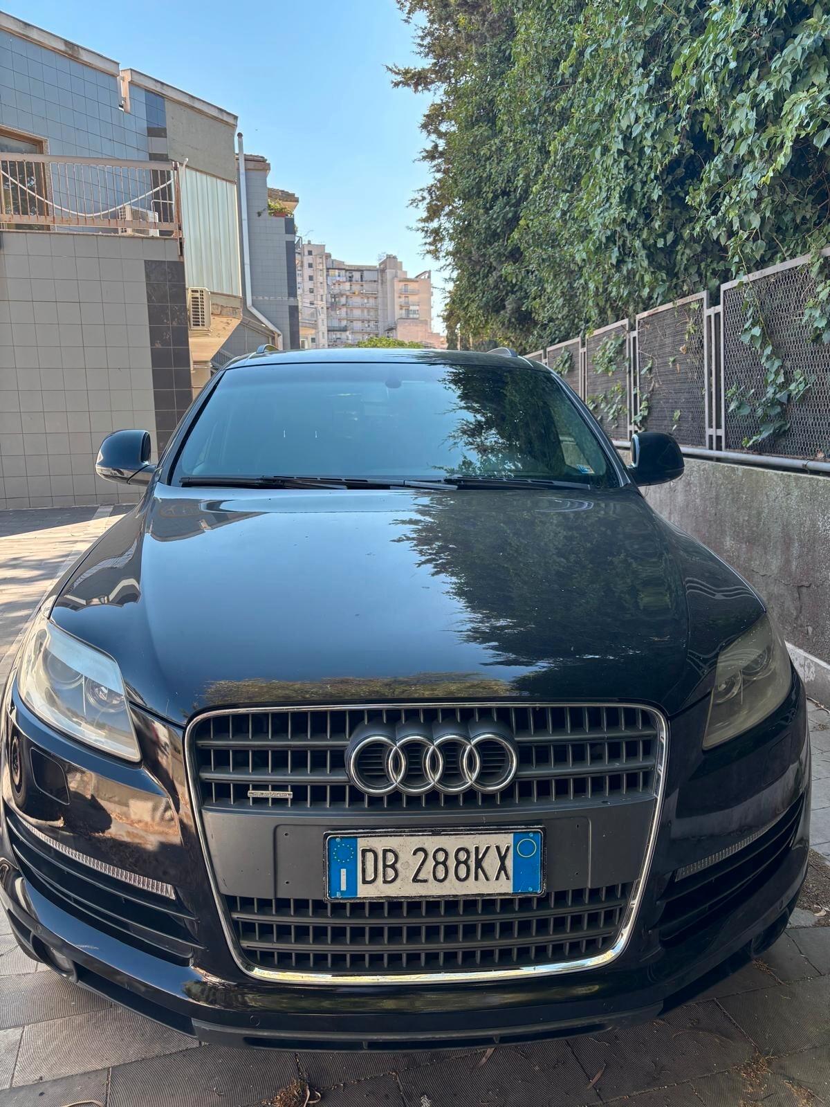 Audi Q7 3.0 V6 TDI 233CV quattro tiptronic