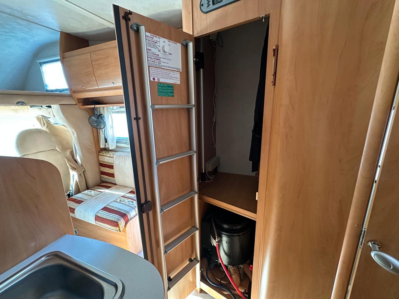 Sea Camper Mansardato Sharky M6