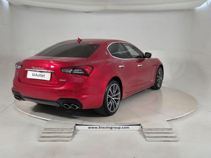 Maserati Ghibli III 2021 2.0 mhev Gransport 330cv auto
