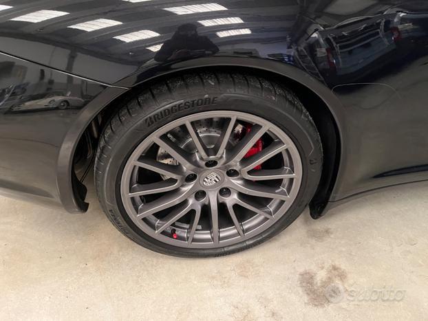 PORSCHE 911 carrera 4S
