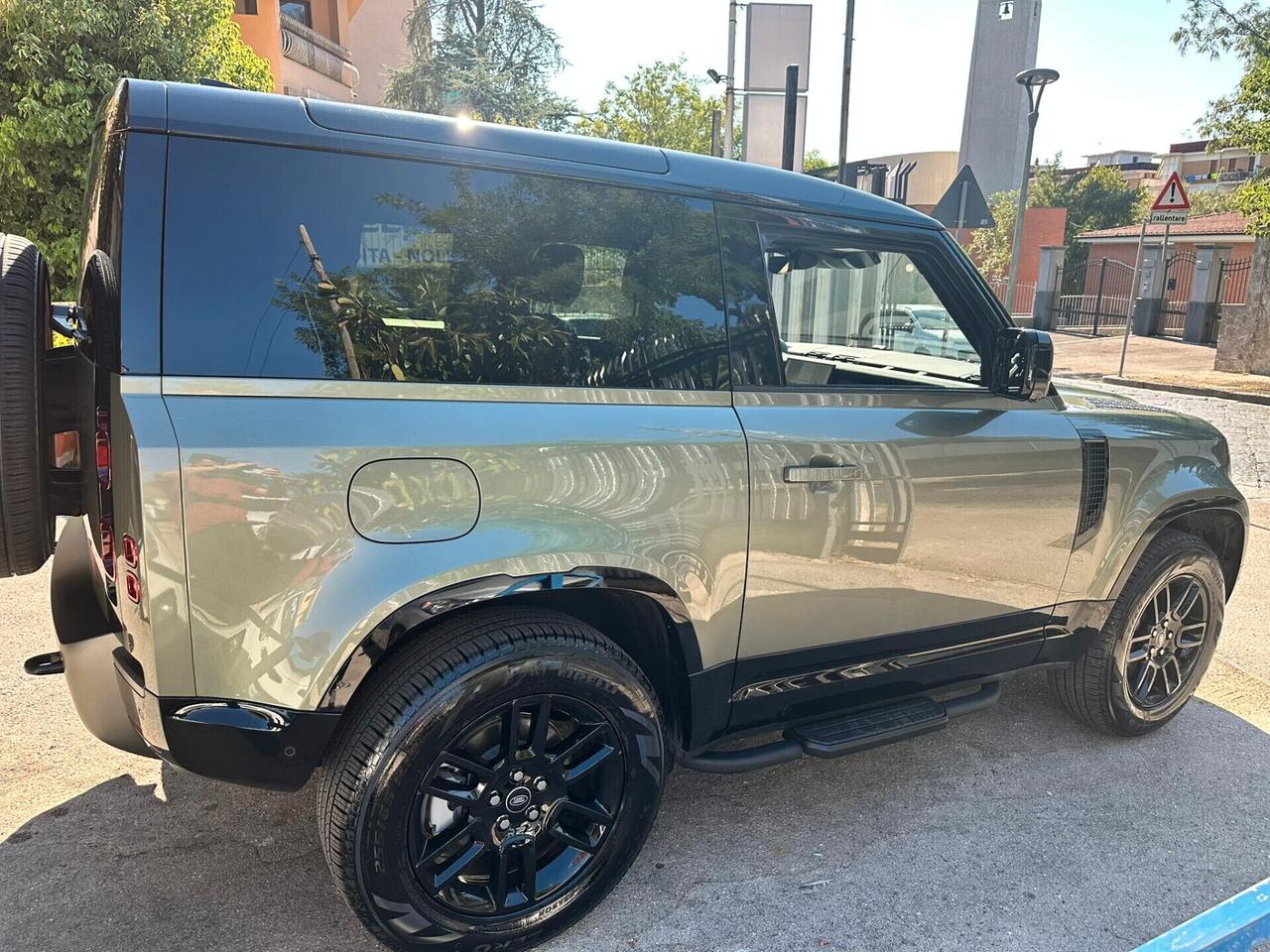 Land Rover Defender 90 3.0D I6 200 CV AWD Auto X-Dynamic SE