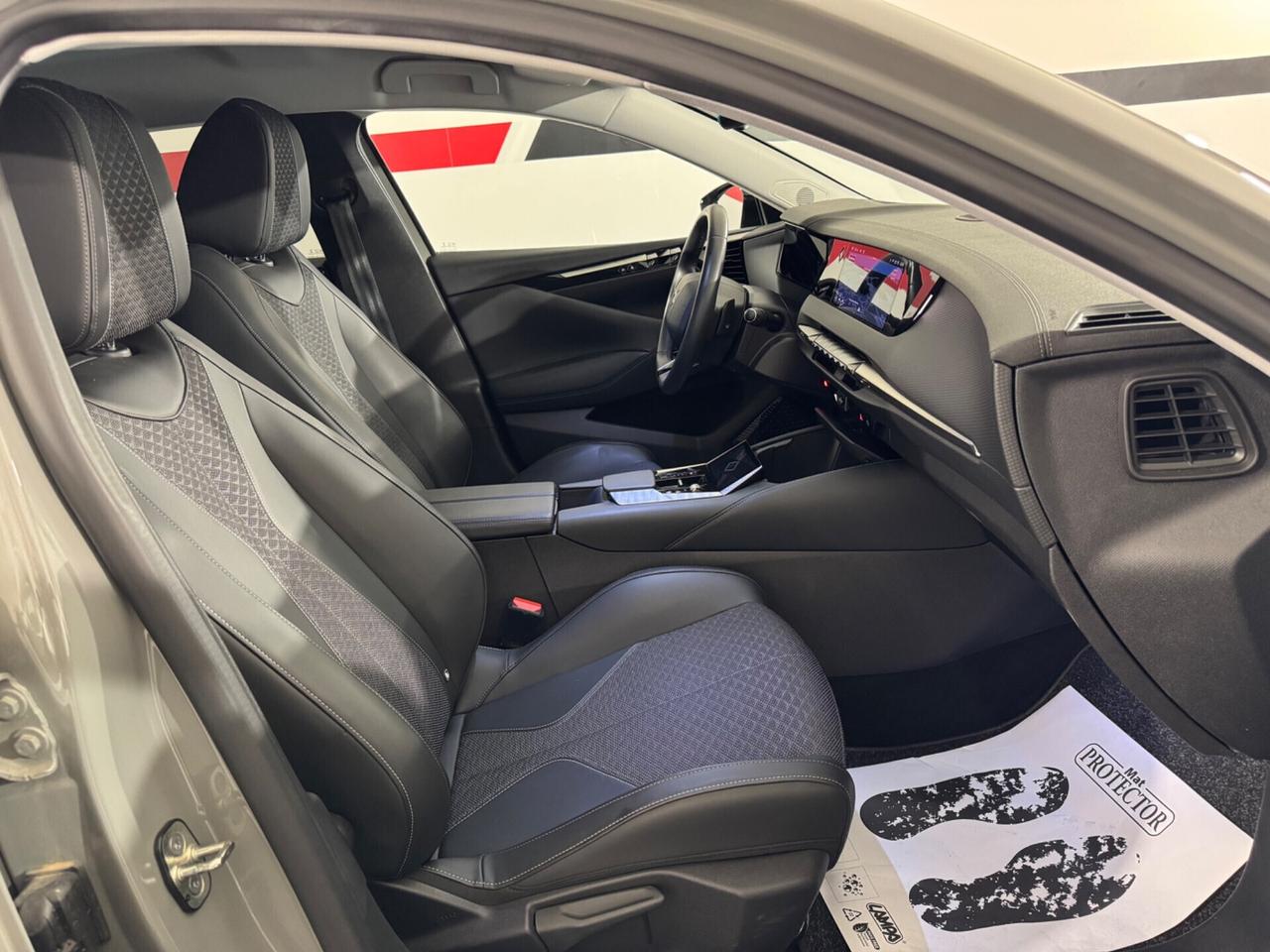 DS 4 E-Tense 225 Cross Trocadero CRUISE ADATTIVO, SENSORI ANT, POST & RETROCAMERA, MANIGLIE A SCOMPA