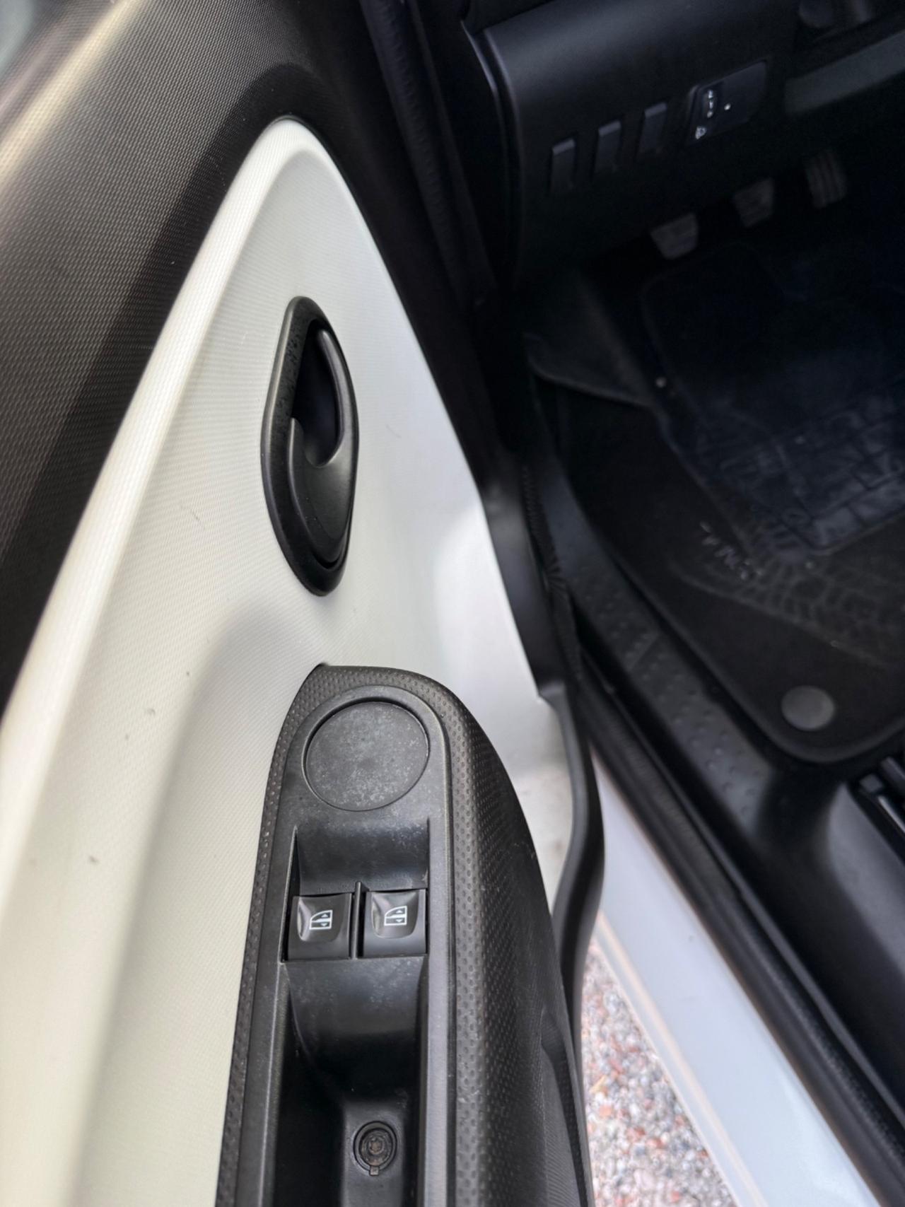 Renault Twingo SCe 65 CV Duel