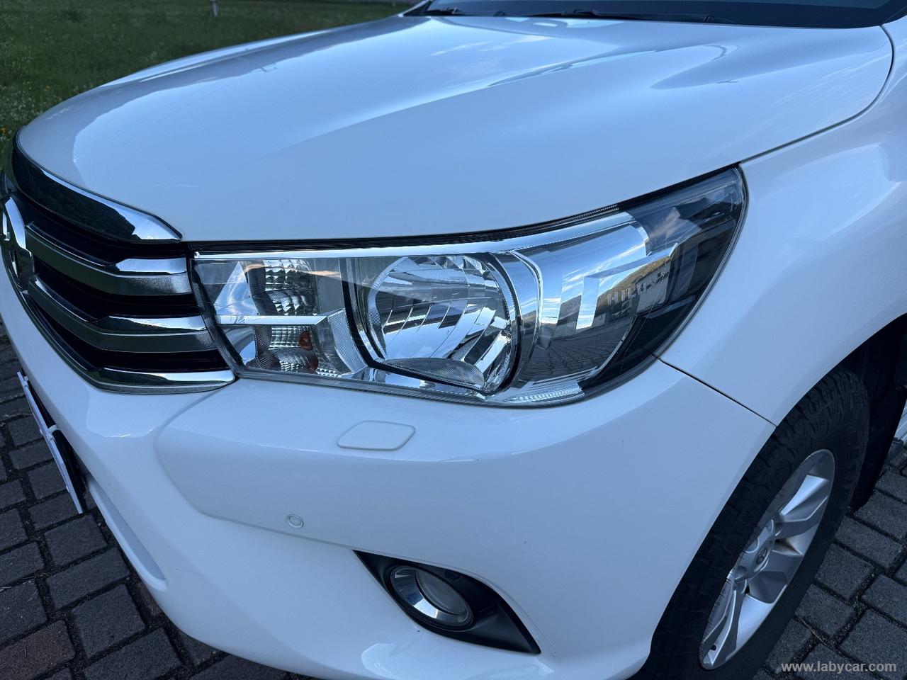 TOYOTA Hilux 2.4 D-4D 4WD 2p. EXTRA CAB CAMERA SENS PARK