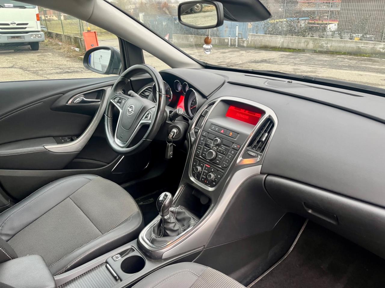 Opel Astra 1.7cdti 2011 109.000km cinghia/tagliando appena fatti