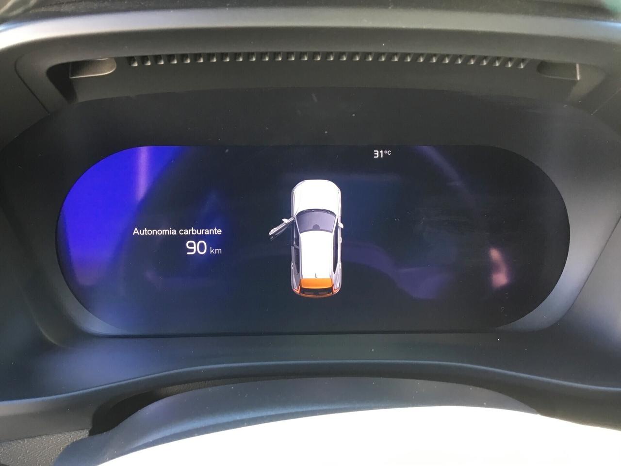 Volvo XC40 B3 automatico Plus Dark