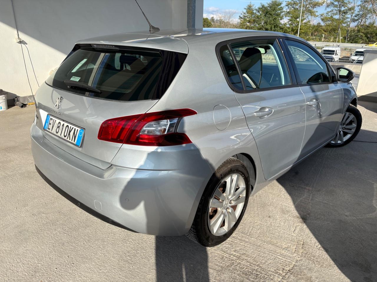 Peugeot 308 1.6 e-HDi 115 CV Stop&Start Business