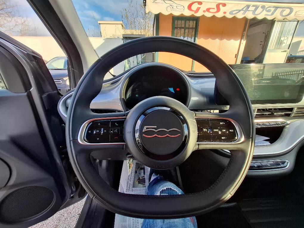 Fiat 500 500e Berlina 42 kWh La Prima