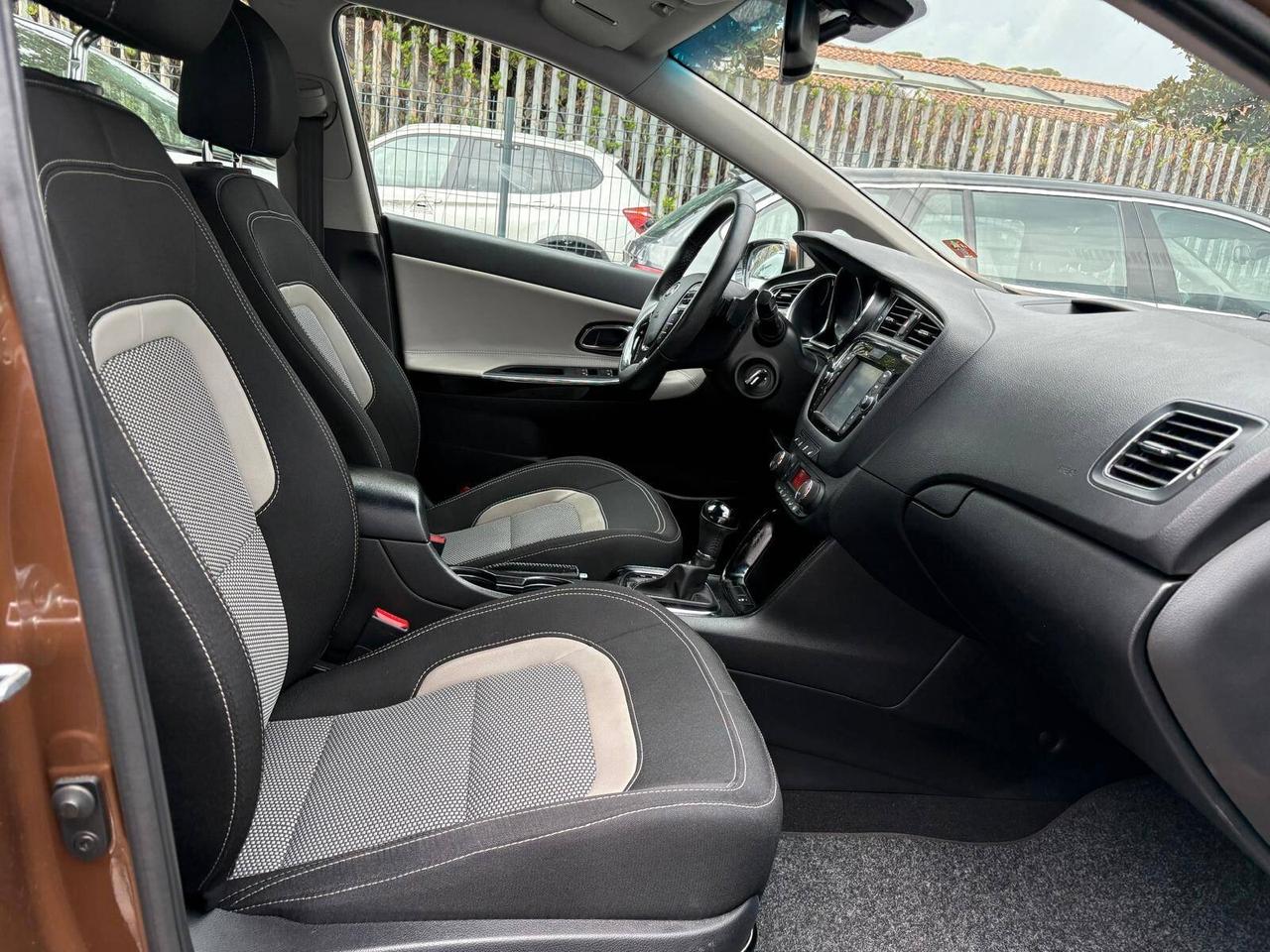 Kia Ceed cee'd 1.6 GDI 5 porte Cool automatica