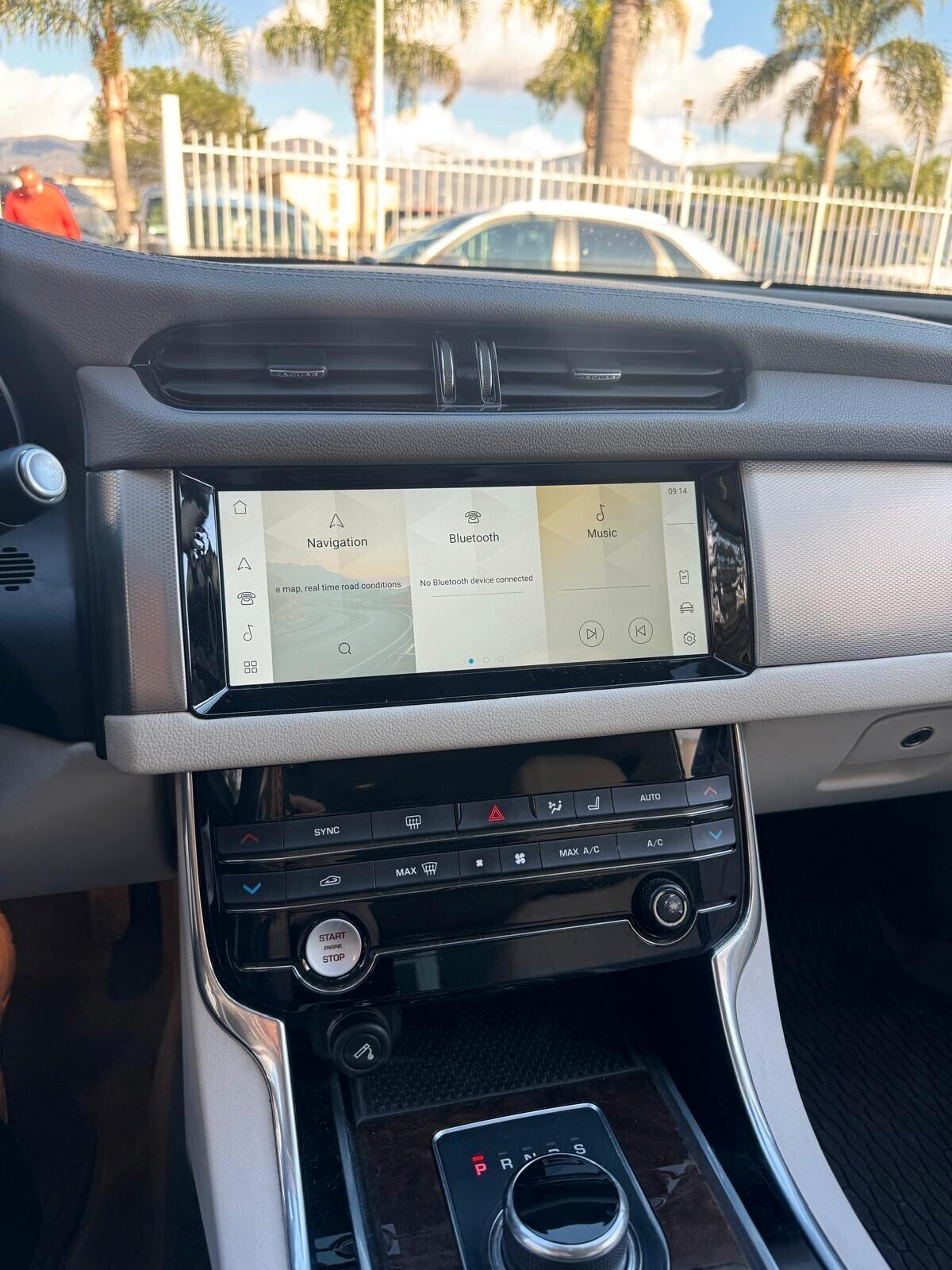 Jaguar XF 3.0 D V6 300 CV cambio automatico Prestige